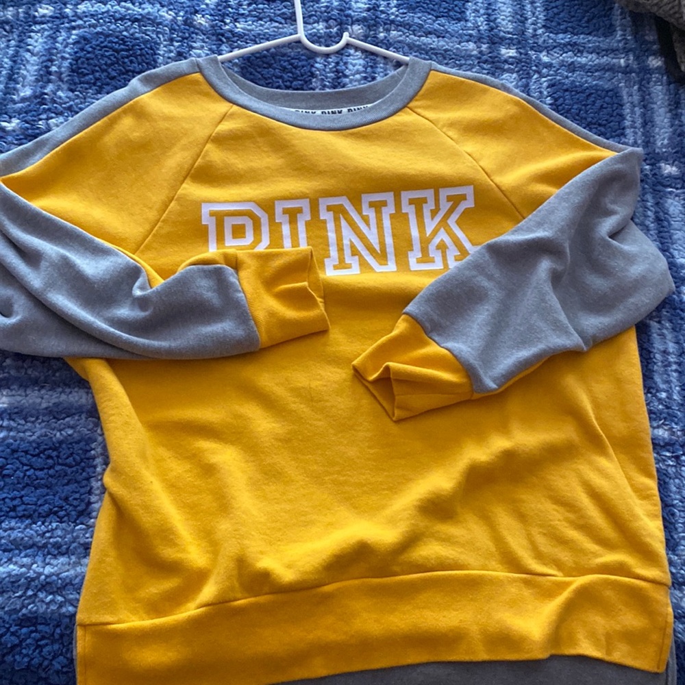 PINK crew neck sweatshirt